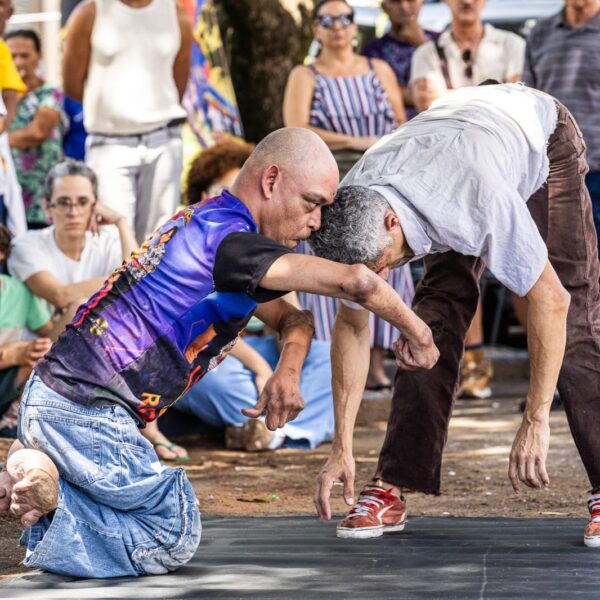 Duo para dois perdidos e o direito ao teatro