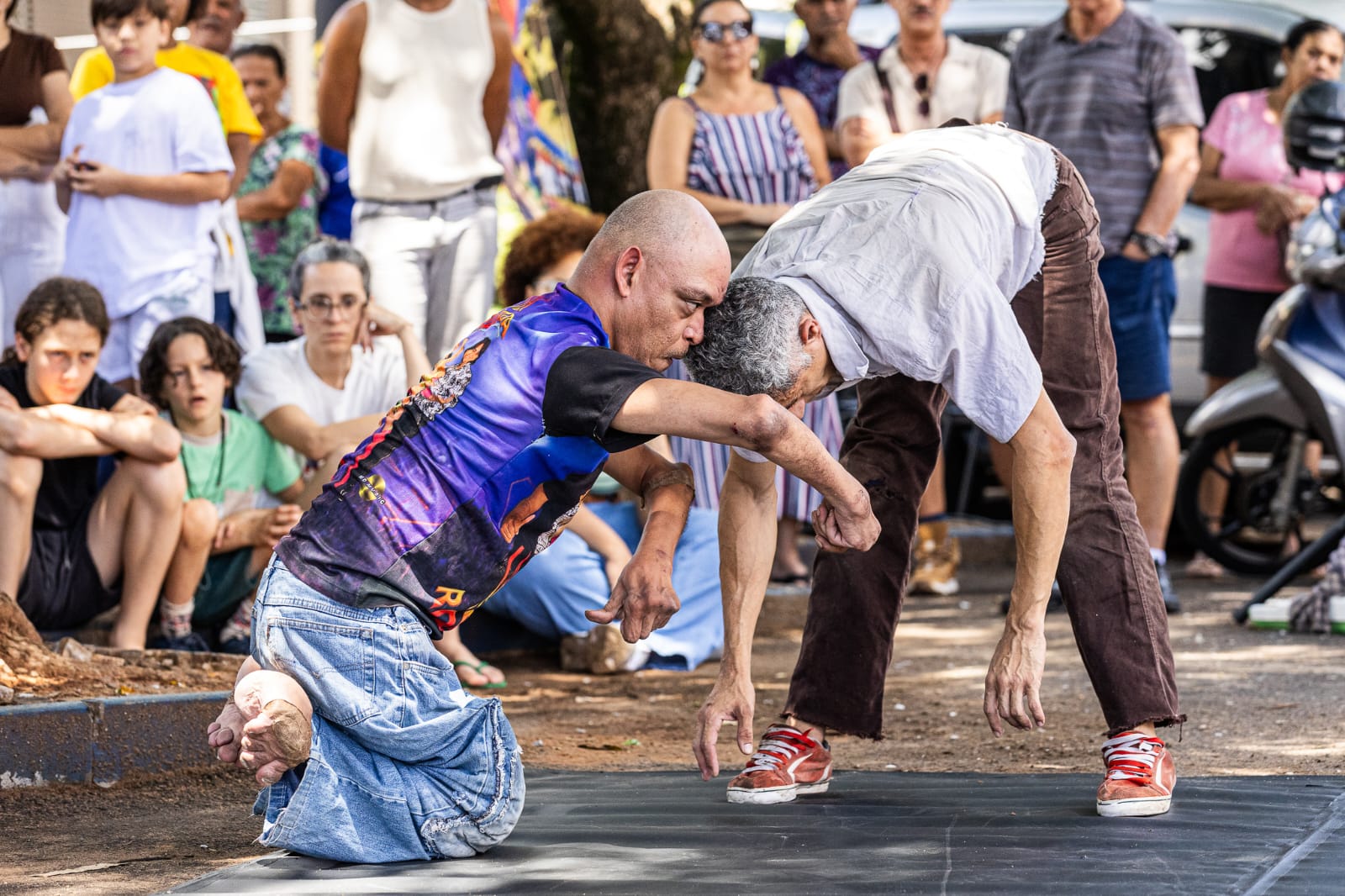Duo para dois perdidos e o direito ao teatro